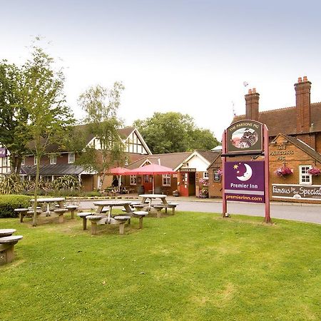 Premier Inn London Gatwick Airport East 크롤리 외부 사진