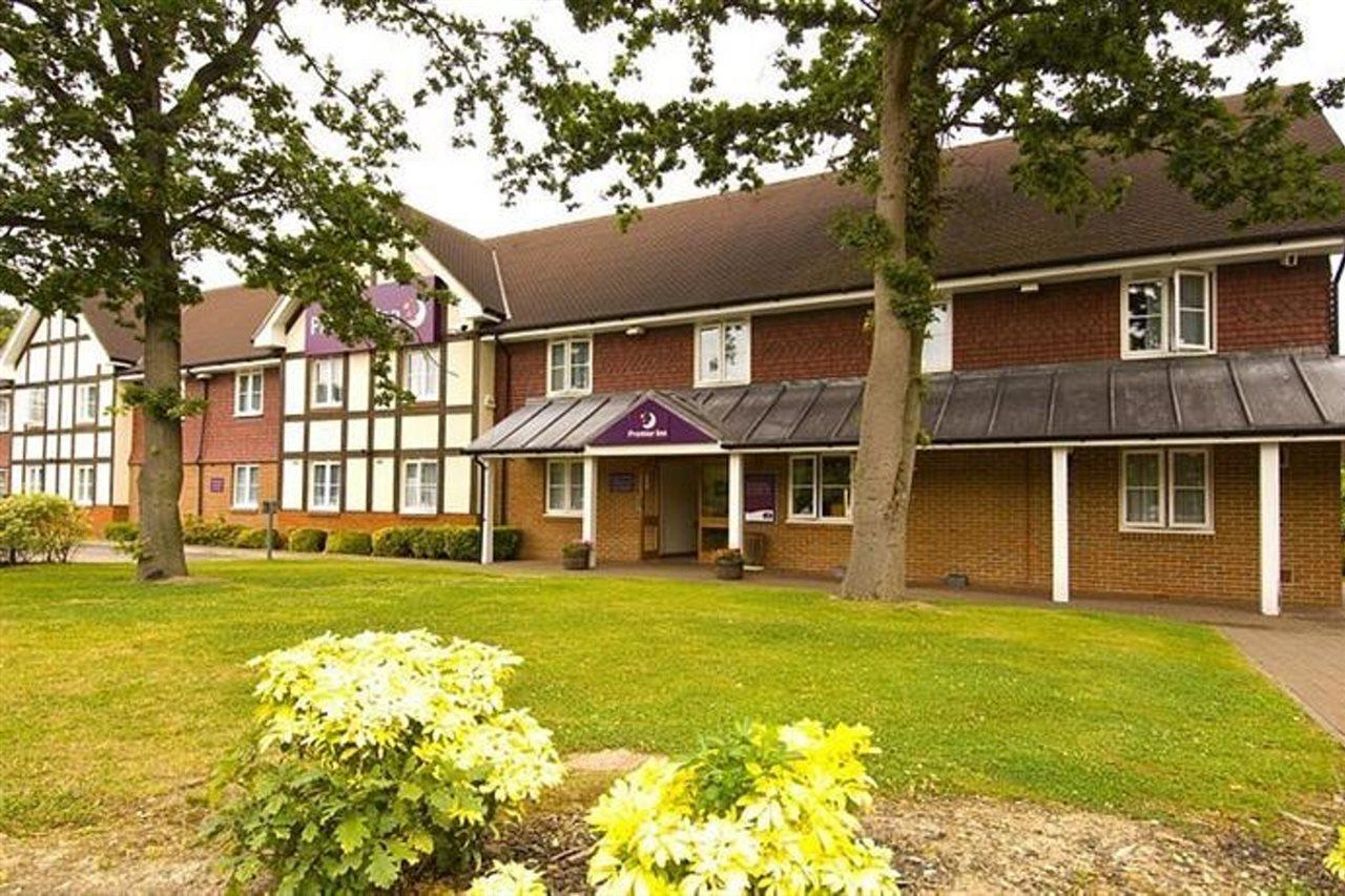 Premier Inn London Gatwick Airport East 크롤리 외부 사진