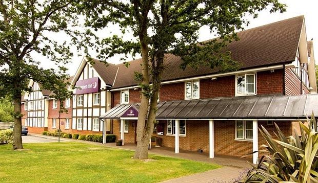 Premier Inn London Gatwick Airport East 크롤리 외부 사진